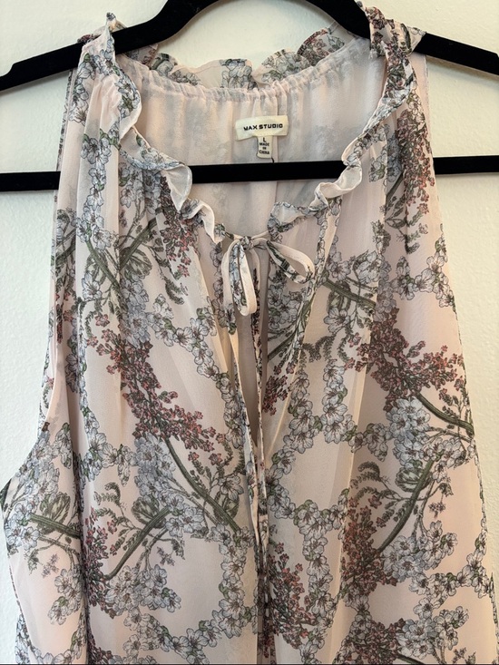 Max Studio Tops - NWOT Max Studio Blush Pink Floral Ruffle Tie-Neck Peep Camisole